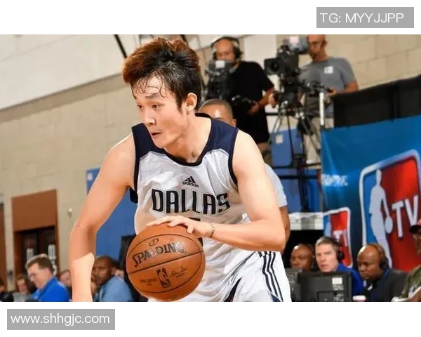 免费下载姚明精彩PPT资源助你轻松了解这位篮球巨星的辉煌历程与成就